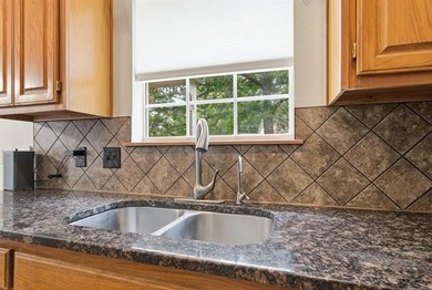 Welcome to this custom-designed modern Victorian on a premium - photo 20