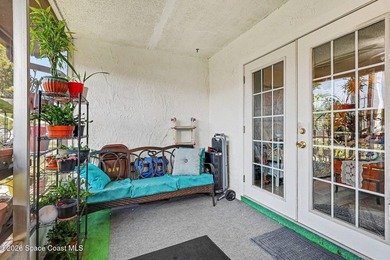 Welcome to Meadows South! This end-unit 2-bedroom, 2-bath - photo 22