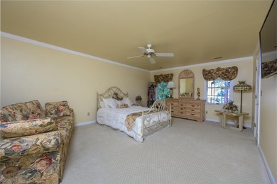 Nestled on a beautiful golf lot overlooking the seventh fairway - photo 23