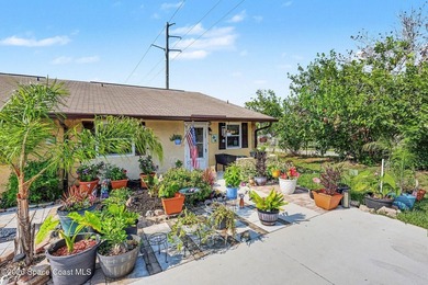 Welcome to Meadows South! This end-unit 2-bedroom, 2-bath - photo 23