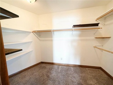 Experience lakefront living in this well-appointed 3-bedroom - photo 32