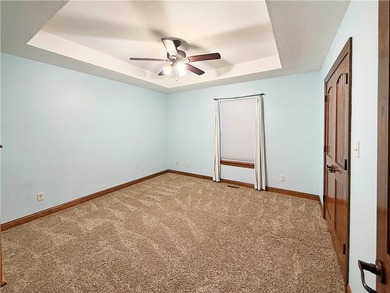 Experience lakefront living in this well-appointed 3-bedroom - photo 36
