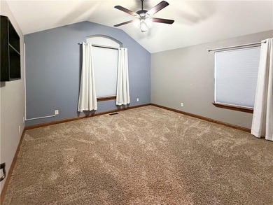 Experience lakefront living in this well-appointed 3-bedroom - photo 41