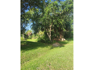 Buyer and/or buyer's agent to verify all zoning, dimensions, and - photo 4