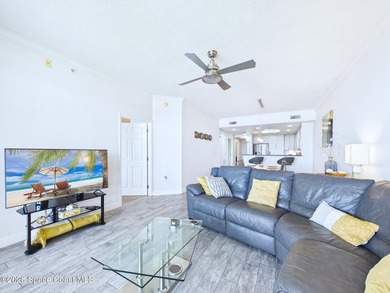 Welcome to Paradise! This fully renovated 3 bedroom/ 2 bath unit - photo 11