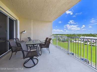 Welcome to Paradise! This fully renovated 3 bedroom/ 2 bath unit - photo 13