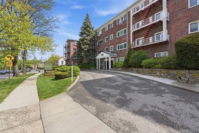 Why rent when you can own? This beautifully updated unit offers - photo 16
