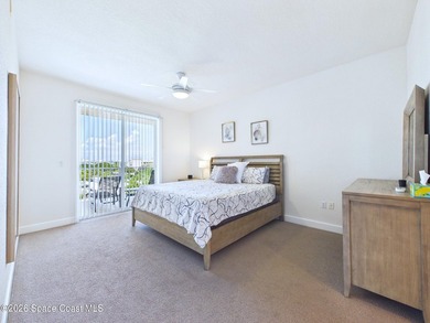 Welcome to Paradise! This fully renovated 3 bedroom/ 2 bath unit - photo 17