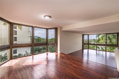 3 PARKING STALLS WITH A STORAGE UNIT! Welcome home to the Mauna - photo 1