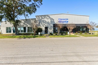NEW PRICE makes this an even more incredible opportunity in - photo 1