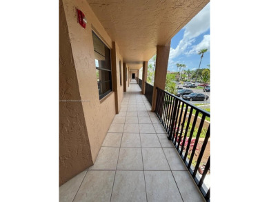 Lake Condo For Sale in Tamarac, Florida