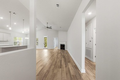 Welcome to The Bluffs at Lafayette, one of Freeport's newest and - photo 2
