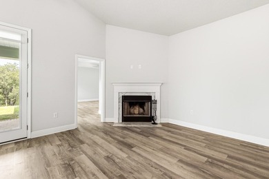 Welcome to The Bluffs at Lafayette, one of Freeport's newest and - photo 10