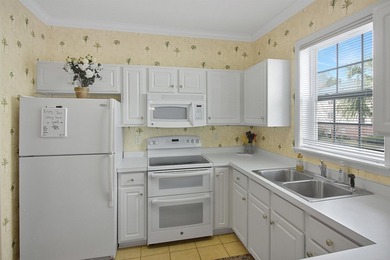 Welcome home to the desirable Arbor Trace section in the - photo 4