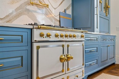 This spectacular home in Spanish Wells Plantation was - photo 10
