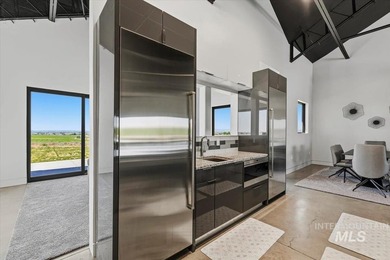 Welcome to one of the most remarkable private estates in the - photo 14