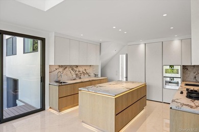 Welcome to this stunning fully renovated contemporary residence - photo 15