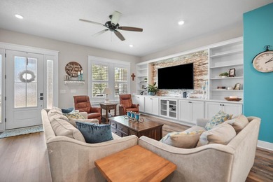 RARE NICEVILLE UNICORN! Homes like this simply do not exist in - photo 6