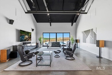 Welcome to one of the most remarkable private estates in the - photo 16