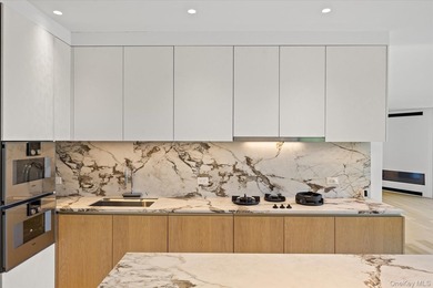 Welcome to this stunning fully renovated contemporary residence - photo 17