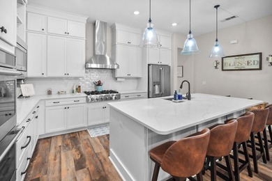 RARE NICEVILLE UNICORN! Homes like this simply do not exist in - photo 10