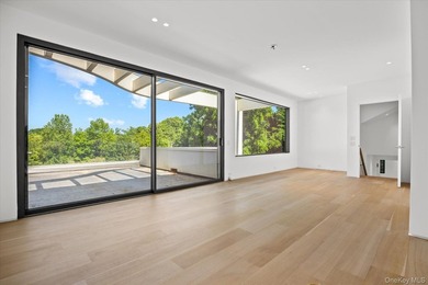 Welcome to this stunning fully renovated contemporary residence - photo 20