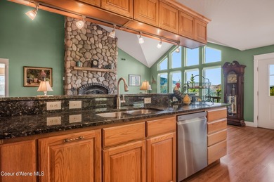 MOTIVATED SELLER! If you're ready to trade traffic, noise, and