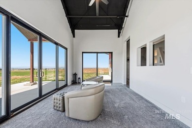 Welcome to one of the most remarkable private estates in the - photo 26