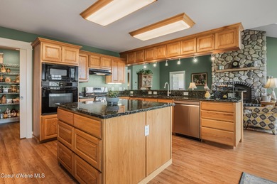 MOTIVATED SELLER! If you're ready to trade traffic, noise, and