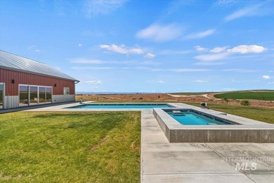 Welcome to one of the most remarkable private estates in the - photo 33