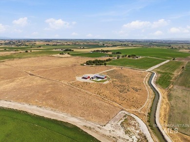 Welcome to one of the most remarkable private estates in the - photo 40