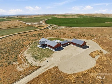Welcome to one of the most remarkable private estates in the - photo 43