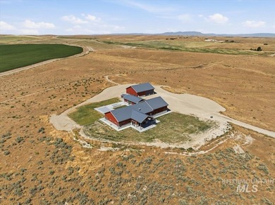 Welcome to one of the most remarkable private estates in the - photo 47