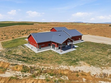 Welcome to one of the most remarkable private estates in the - photo 48