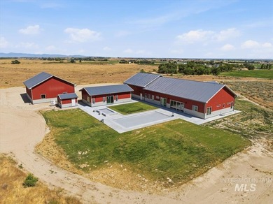 Welcome to one of the most remarkable private estates in the - photo 49