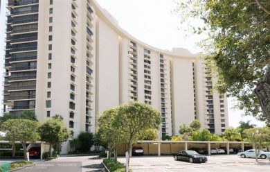 Lake Condo For Sale in West Palm Beach, Florida