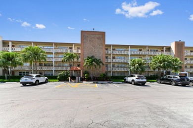 Lake Condo For Sale in Boca Raton, Florida