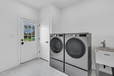 Welcome to a Toms River MASTER PIECE!! This home has been - photo 20