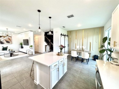 Lake Townhome/Townhouse For Sale in Orlando, Florida