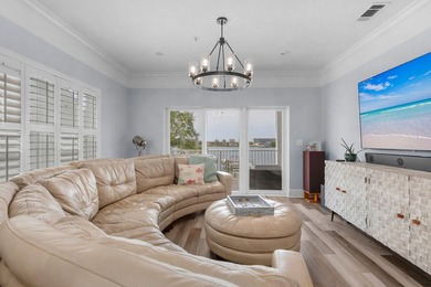 Welcome to an exceptional waterfront residence in the heart of - photo 2