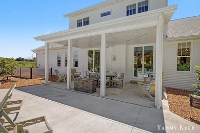 Welcome to 7067 118th, an enchanting Southern cottage just - photo 11