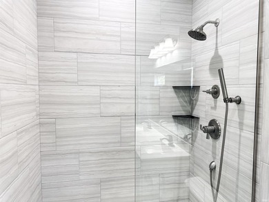 Built in 2022 and conveniently located just minutes from Lake - photo 12