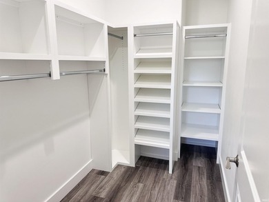 Built in 2022 and conveniently located just minutes from Lake - photo 13