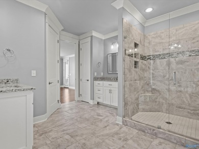 Live the Lake Guntersville lifestyle at 108 Lake Creek Drive! - photo 19