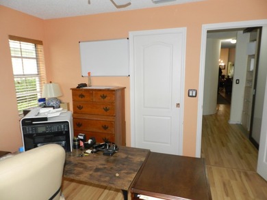 SPACIOUS 2 BEDROOM PLUS DEN/OFFICE GREAT FLOOR PLAN AS YOU ENTER - photo 10