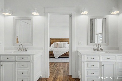 Welcome to 7067 118th, an enchanting Southern cottage just - photo 23