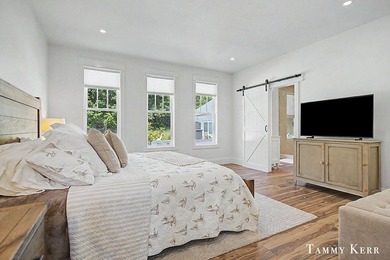 Welcome to 7067 118th, an enchanting Southern cottage just - photo 27
