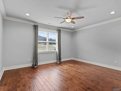 Live the Lake Guntersville lifestyle at 108 Lake Creek Drive! - photo 27