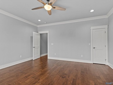 Live the Lake Guntersville lifestyle at 108 Lake Creek Drive! - photo 33