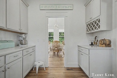 Welcome to 7067 118th, an enchanting Southern cottage just - photo 39